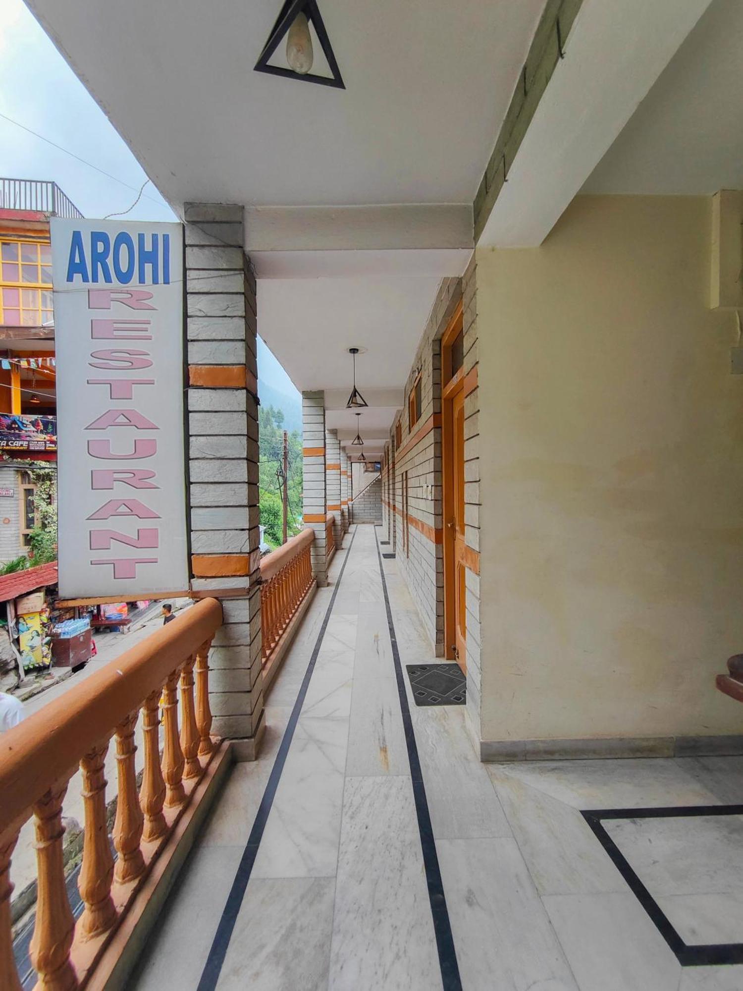 Hotel Arohi Vashist 외부 사진